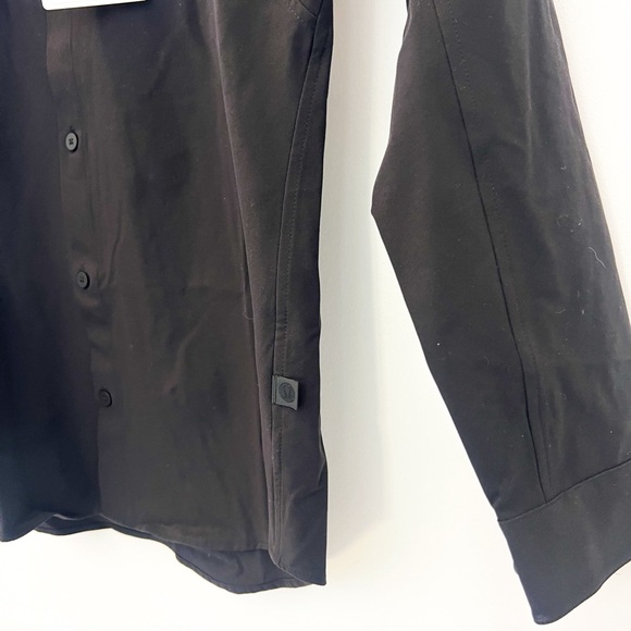 NWT Lululemon Men’s Long sleeve button up - Slim Fit XS - Picture 6 of 6